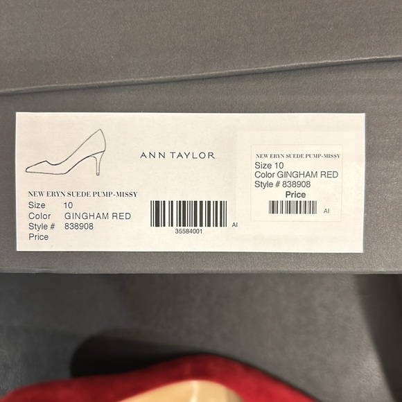 Ann Taylor Red Suede Shoes. Size 10 - Picture 11 of 11